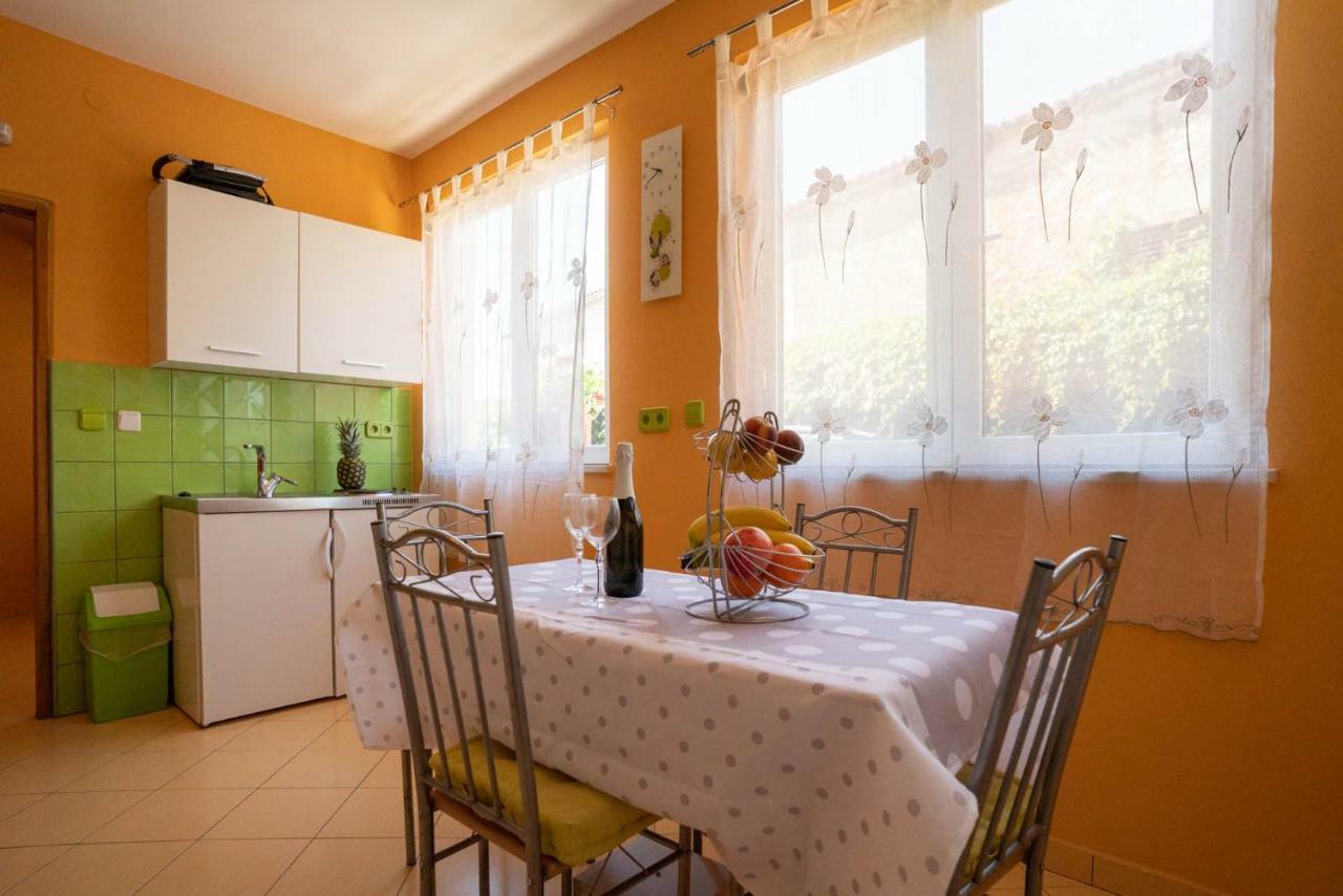 Apartment Limun Ližnjan Kültér fotó